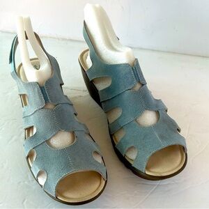 Skechers NIB Parallel Stylin Wedge sandals